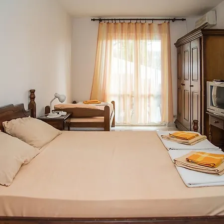Petrovac Apartmani Ksenija מראה חיצוני תמונה