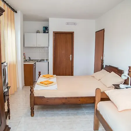 Petrovac Apartmani Ksenija מראה חיצוני תמונה