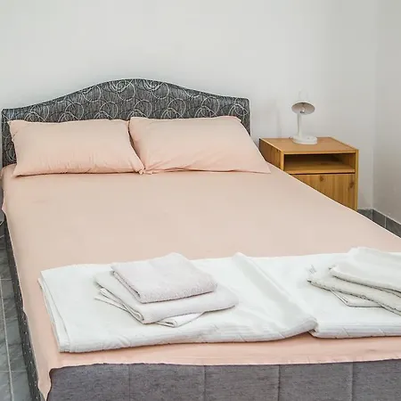 Petrovac Apartmani Ksenija מראה חיצוני תמונה