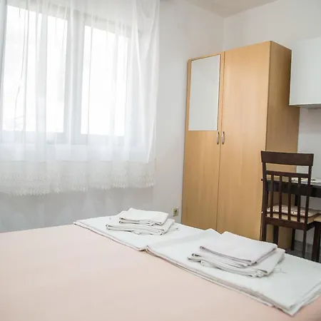 Petrovac Apartmani Ksenija מראה חיצוני תמונה