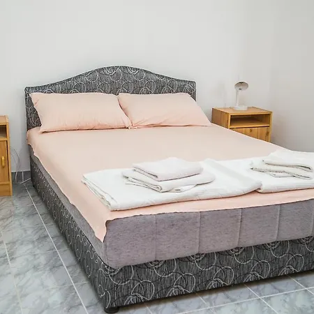 Petrovac Apartmani Ksenija מראה חיצוני תמונה