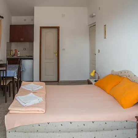 Petrovac Apartmani Ksenija מראה חיצוני תמונה