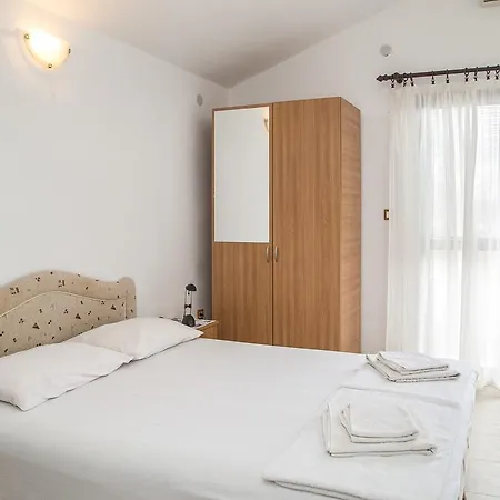 Petrovac Apartmani Ksenija מראה חיצוני תמונה