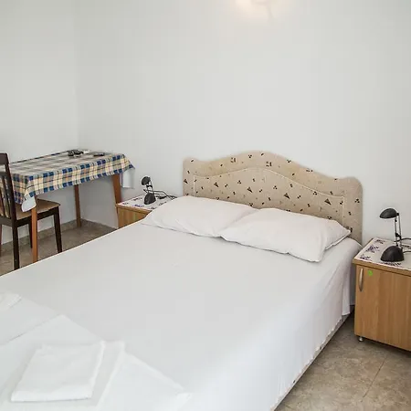 Petrovac Apartmani Ksenija מראה חיצוני תמונה