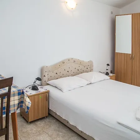 Petrovac Apartmani Ksenija מראה חיצוני תמונה