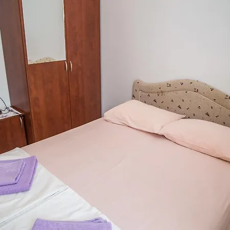 Petrovac Apartmani Ksenija מראה חיצוני תמונה