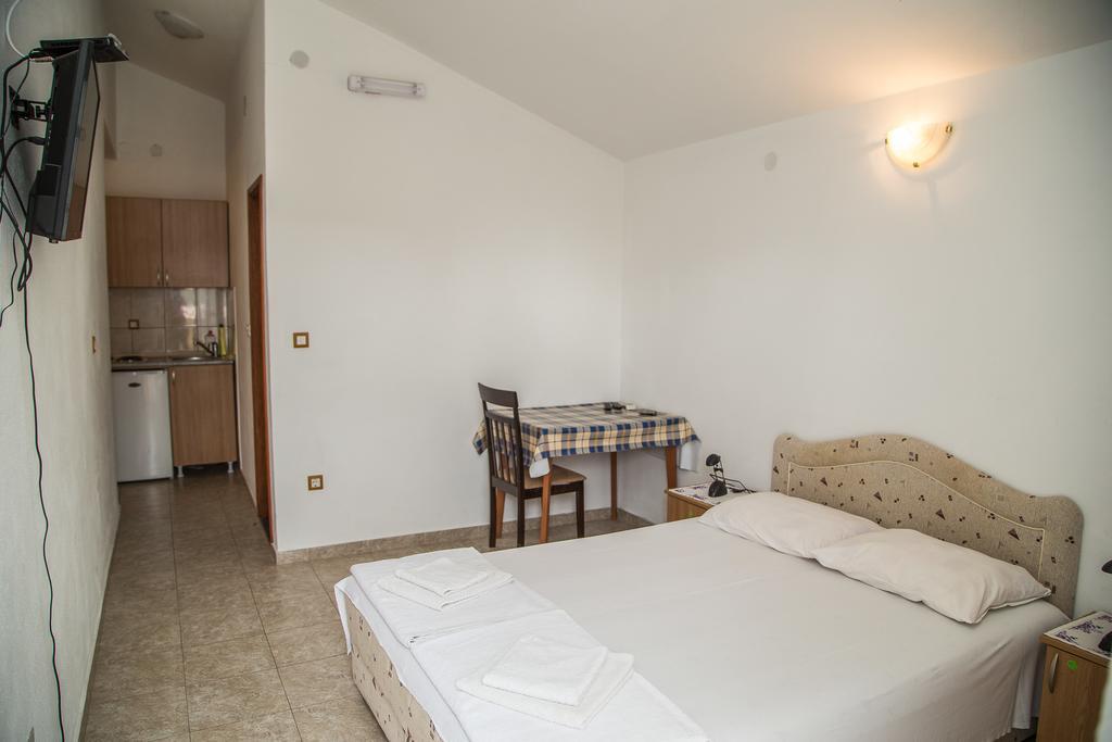 Ksenija * Petrovac na moru