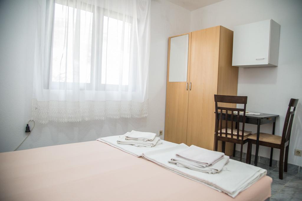 Ksenija Apartment Petrovac