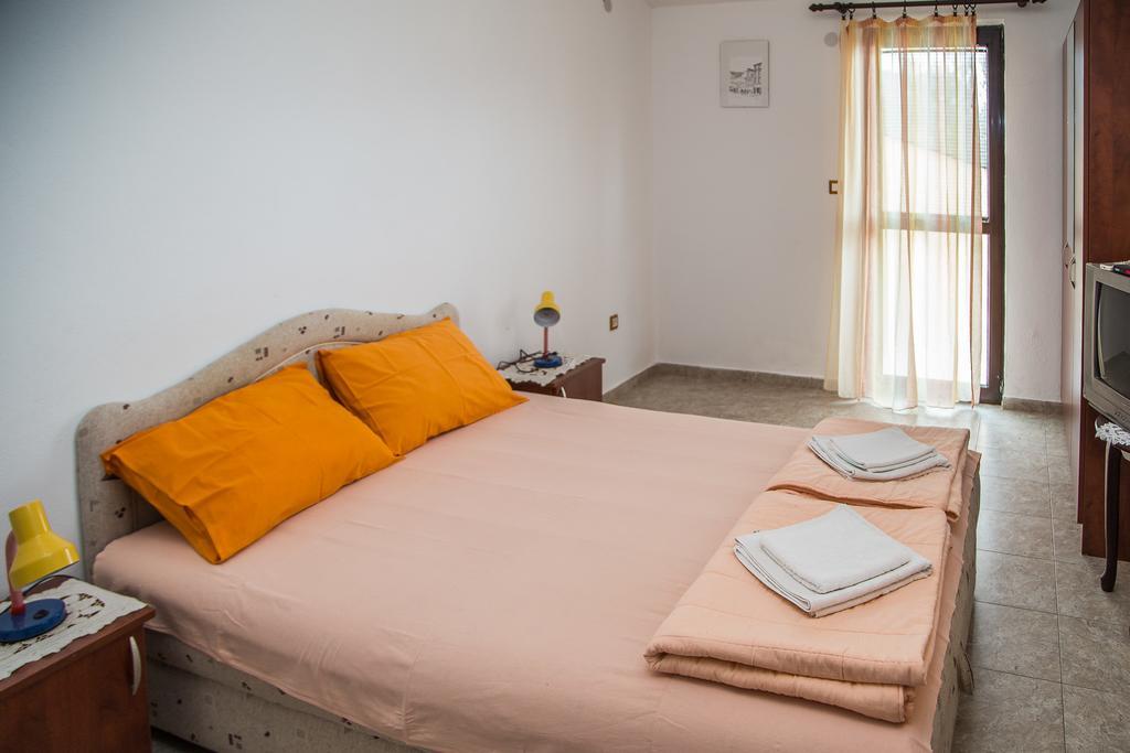 Ksenija Apartment Petrovac