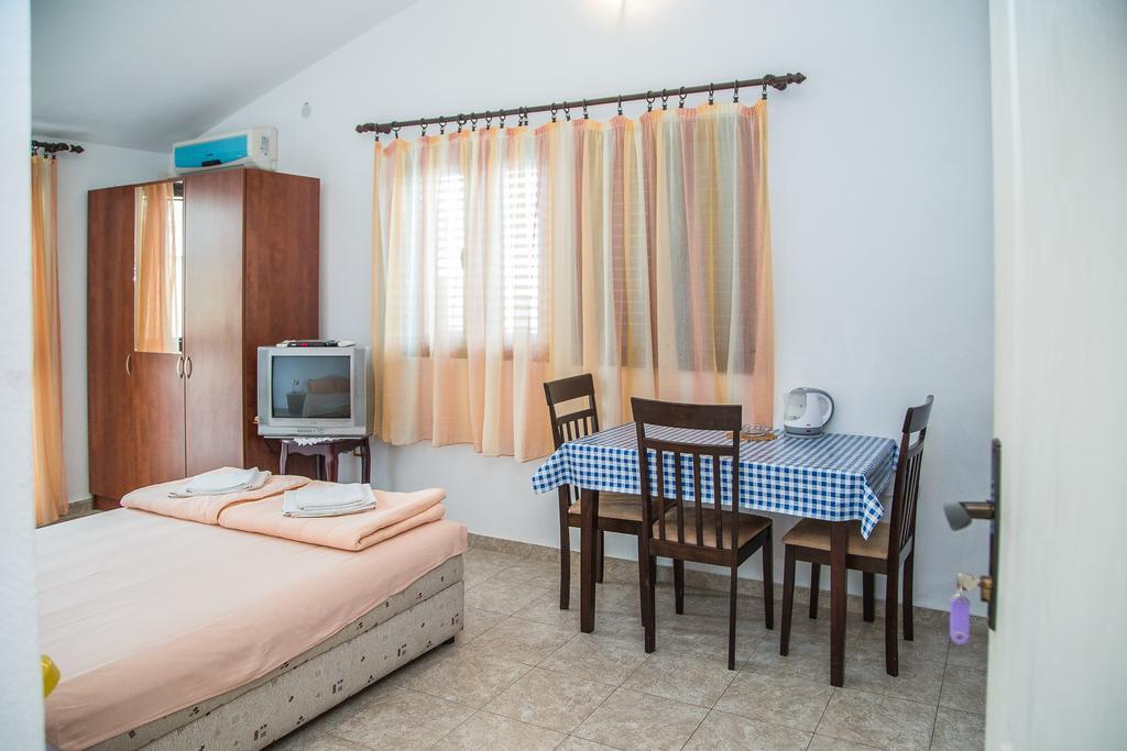 Apartment Ksenija *