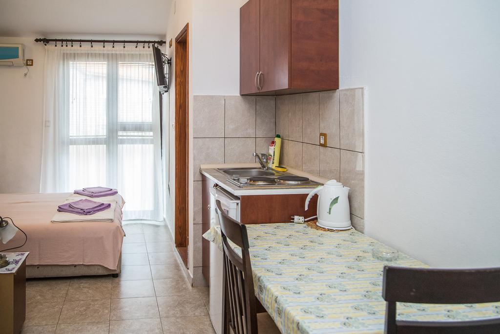 Ksenija Apartment *